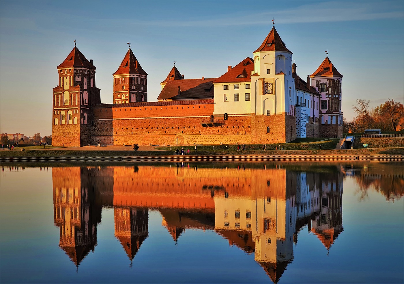 Город Мир, Беларусь